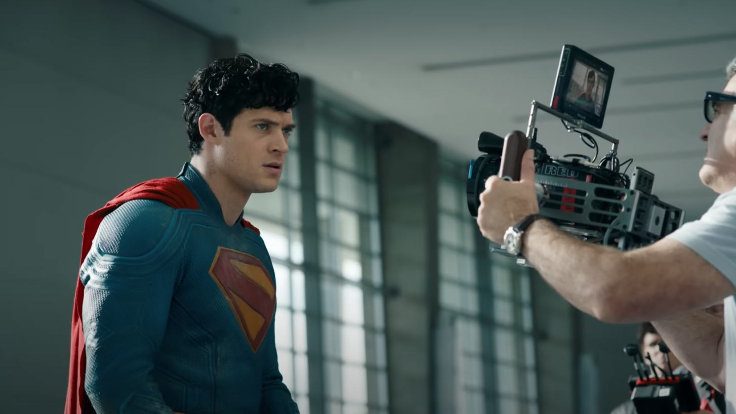 “Este personaje es noble, y él es hermoso”: James Gunn explica cómo rompió a Superman en nuevas imágenes detrás de escena (video)