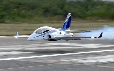 Pantalla de vuelo de aviones modelo – Costa Tropical Gazette News