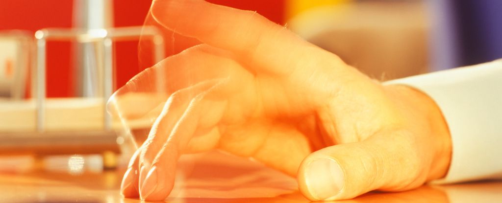 Este simple truco podría ayudarte a escuchar mejor en una habitación ruidosa: Sciencealert