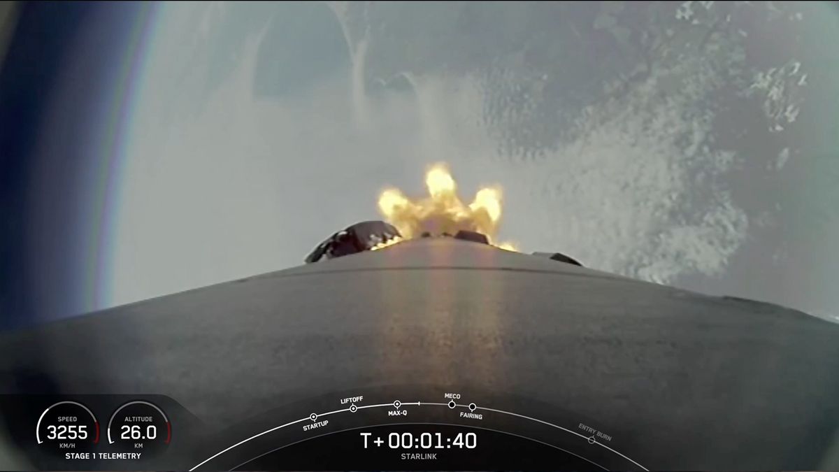 SpaceX lanza 27 satélites Starlink en el nuevo cohete Falcon 9 Rocket, Aces Pacific Ocean Landing (Video)