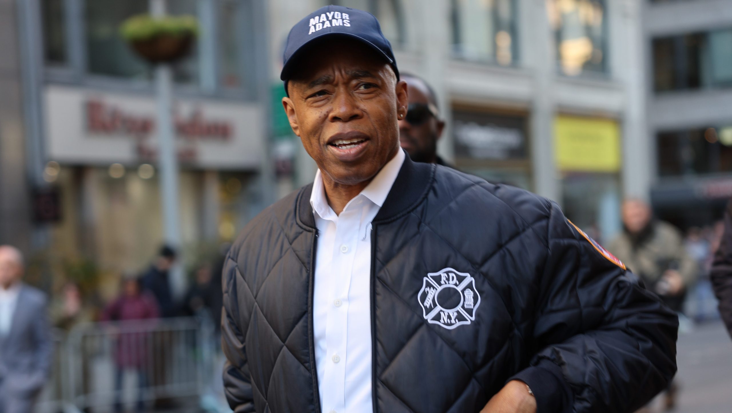 ¿Por qué fue acusado de Eric Adams? Los cargos del alcalde de Nueva York – Hollywood Life