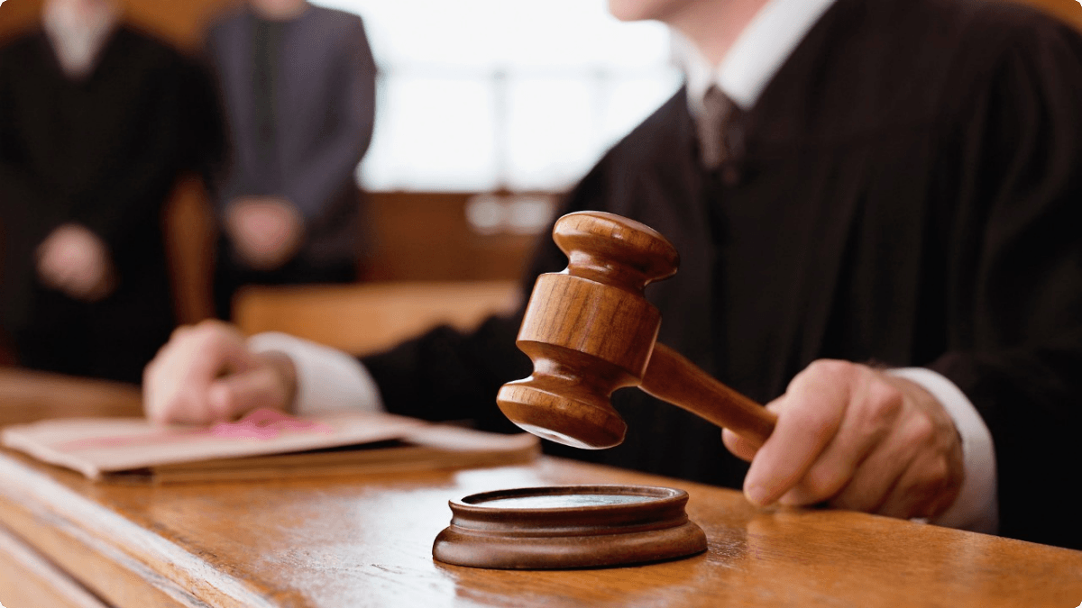 Boy, de 14 años, no será encarcelado a pesar de matar al padre durante el argumento familiar en Murcia de España