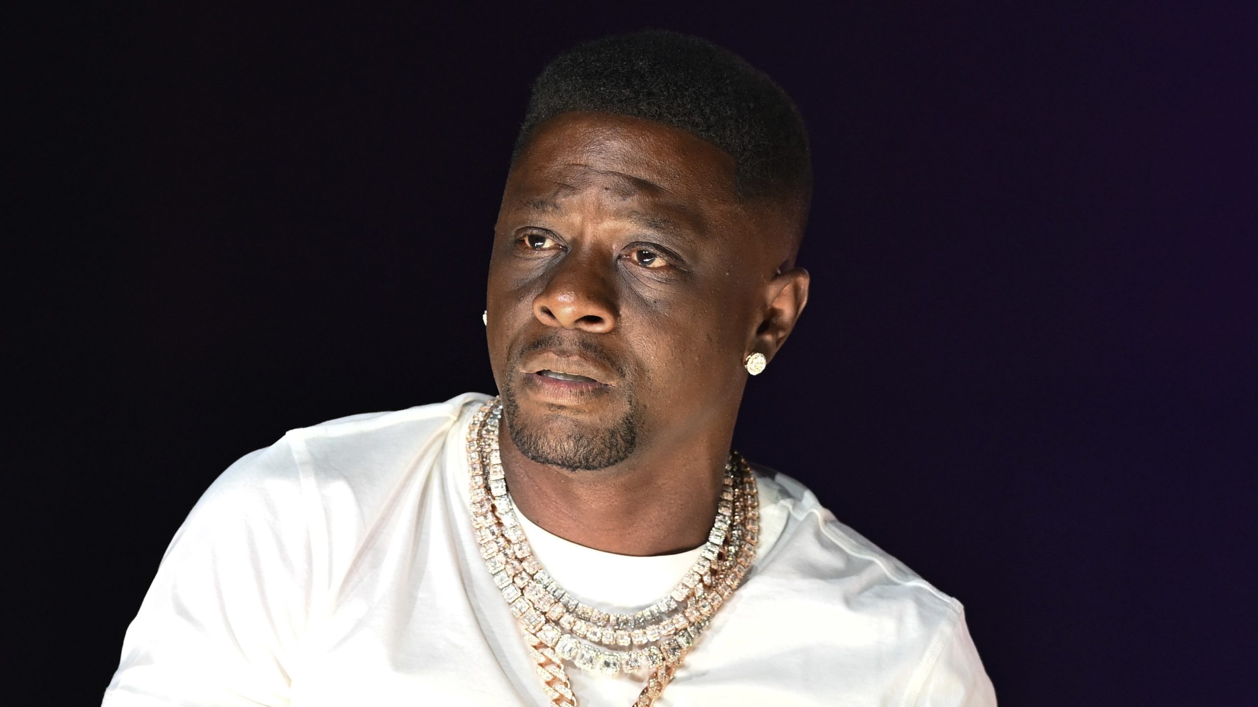 Boosie pregunta por qué “los hombres negros exitosos datan de las mujeres blancas”