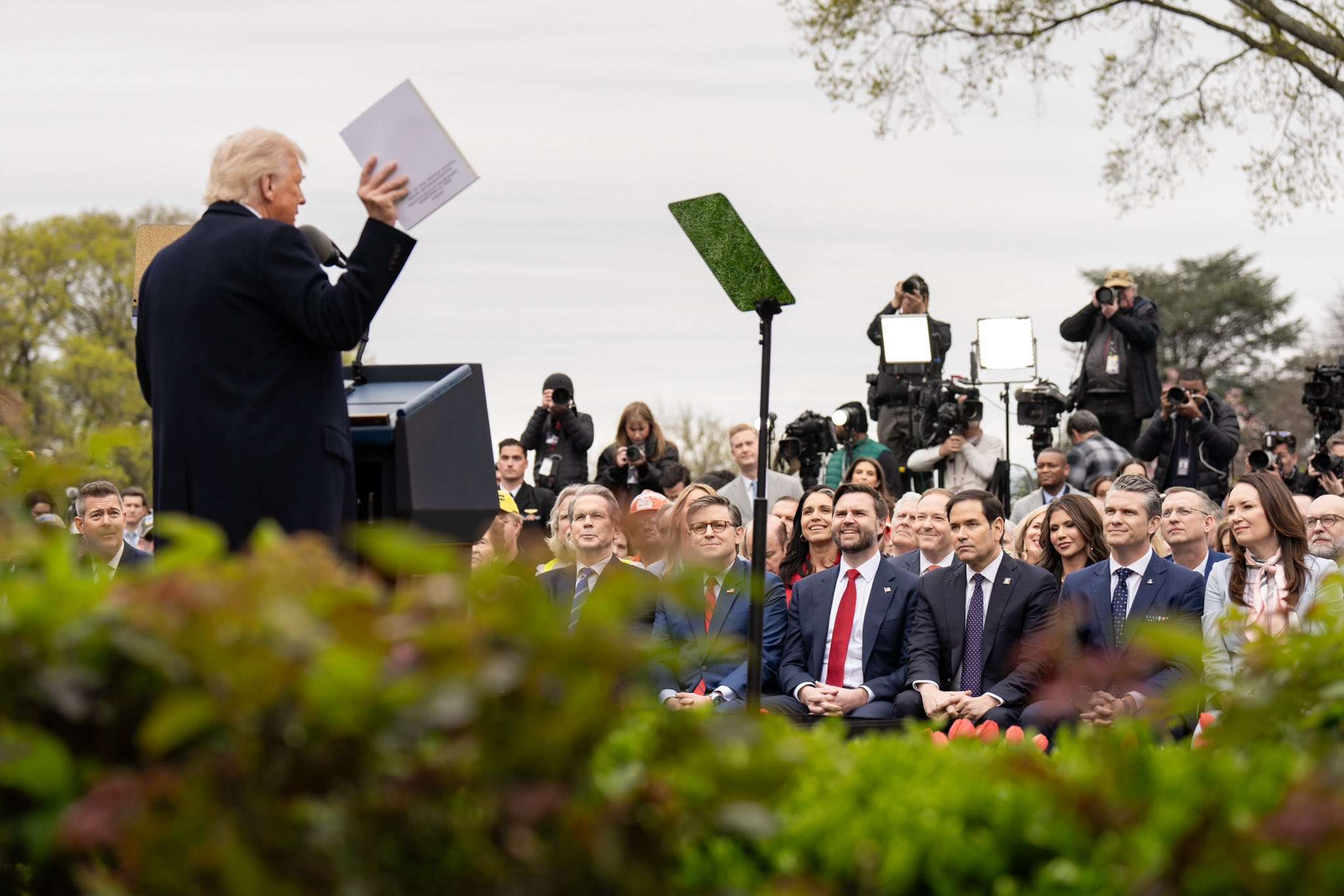 La venta de acciones mundiales continúa ya que Trump no indica ningún cambio en su política de tarifas
