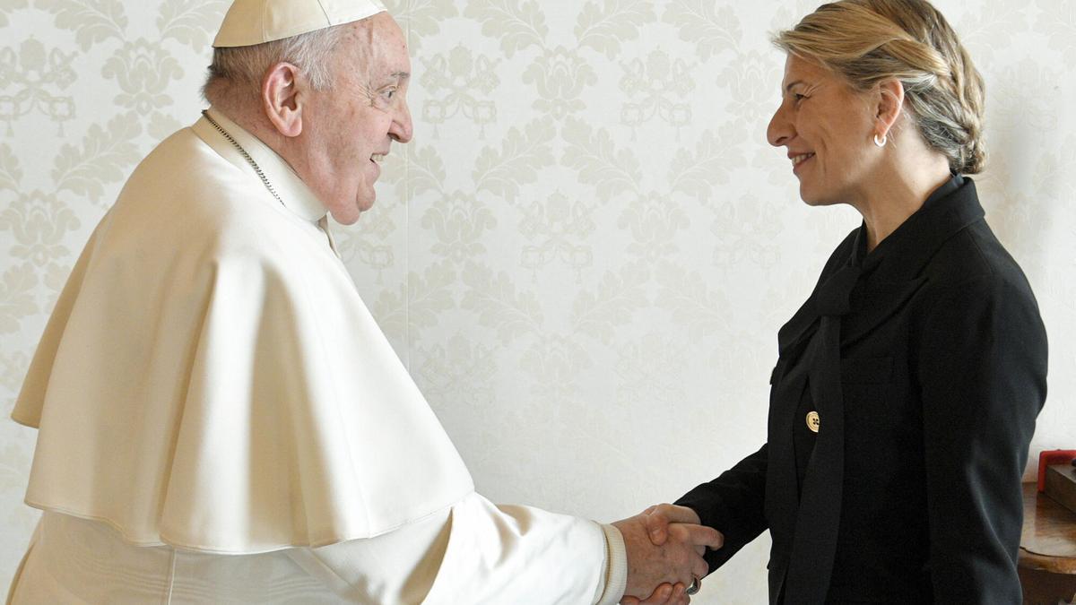 Podemos Arrecia Sus cryticas a la Iglesia Tras la Muerte del Papa Francisco Para Reforzar Su Posición Frente A SUMAR