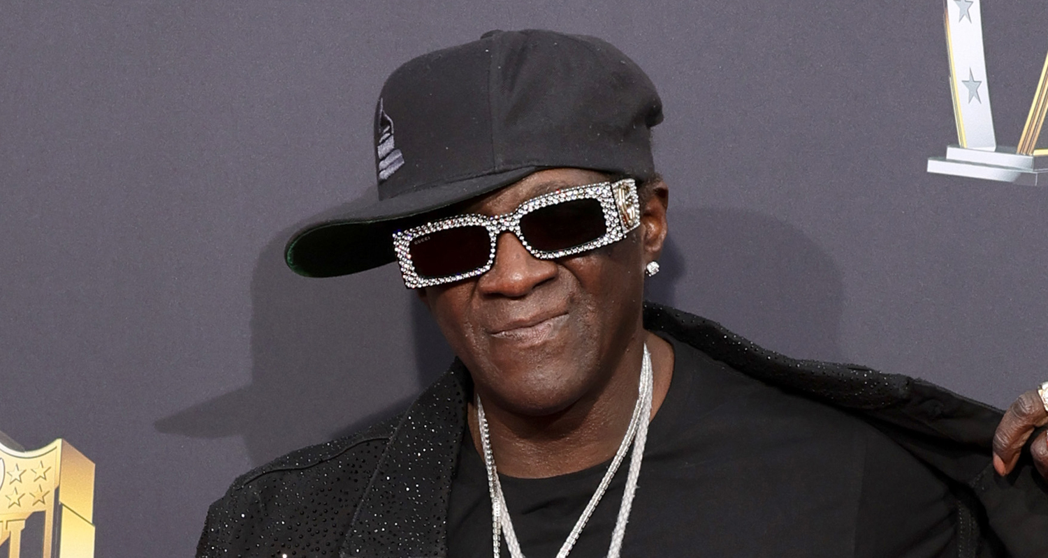 Flavor Flav admite que ‘recaída brevemente’ después de más de 4 años de sobriedad