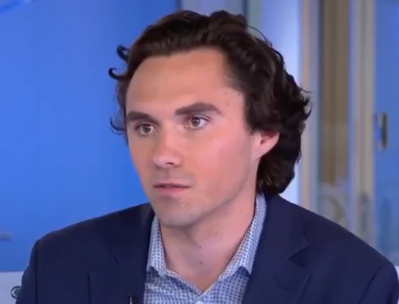 Drama Dei: mujer nativa americana para desafiar a David Hogg por el puesto de Vicepresidente de DNC después de las luchas internas de fiesta | El experto de la puerta de entrada