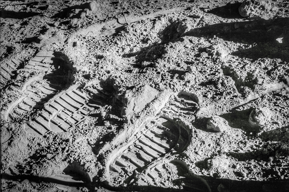 El polvo de la luna convertido en células solares podría potenciar la exploración del espacio