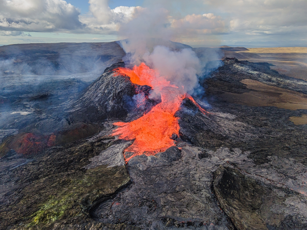 Las advertencias de erupción volcánica ahora son posibles con cables de fibra óptica