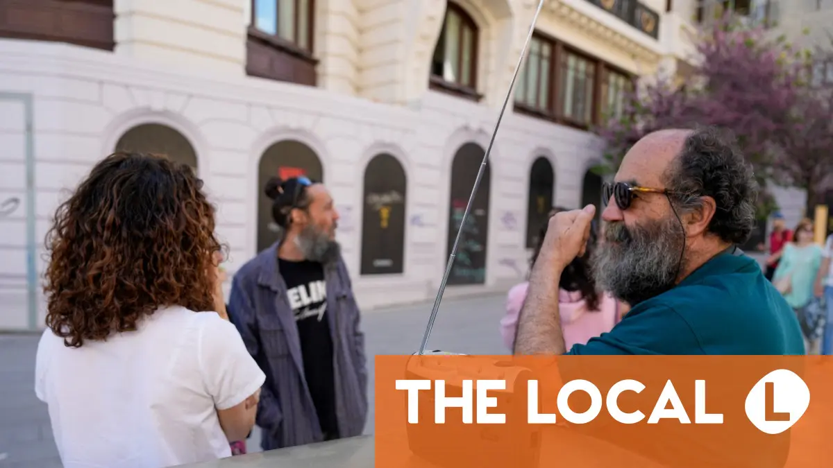 Velas y radios en demanda en España a medida que se hunden las lecciones de apagón en