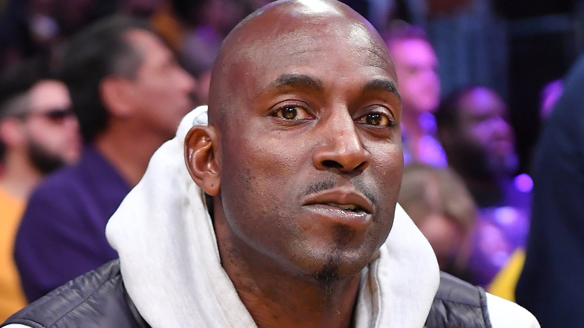 Kevin Garnett, novia involucrada en disputa con calefacción, llamados policías