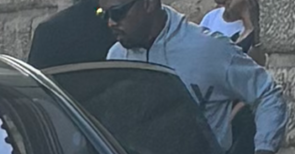 Anillo de acero para Kanye West