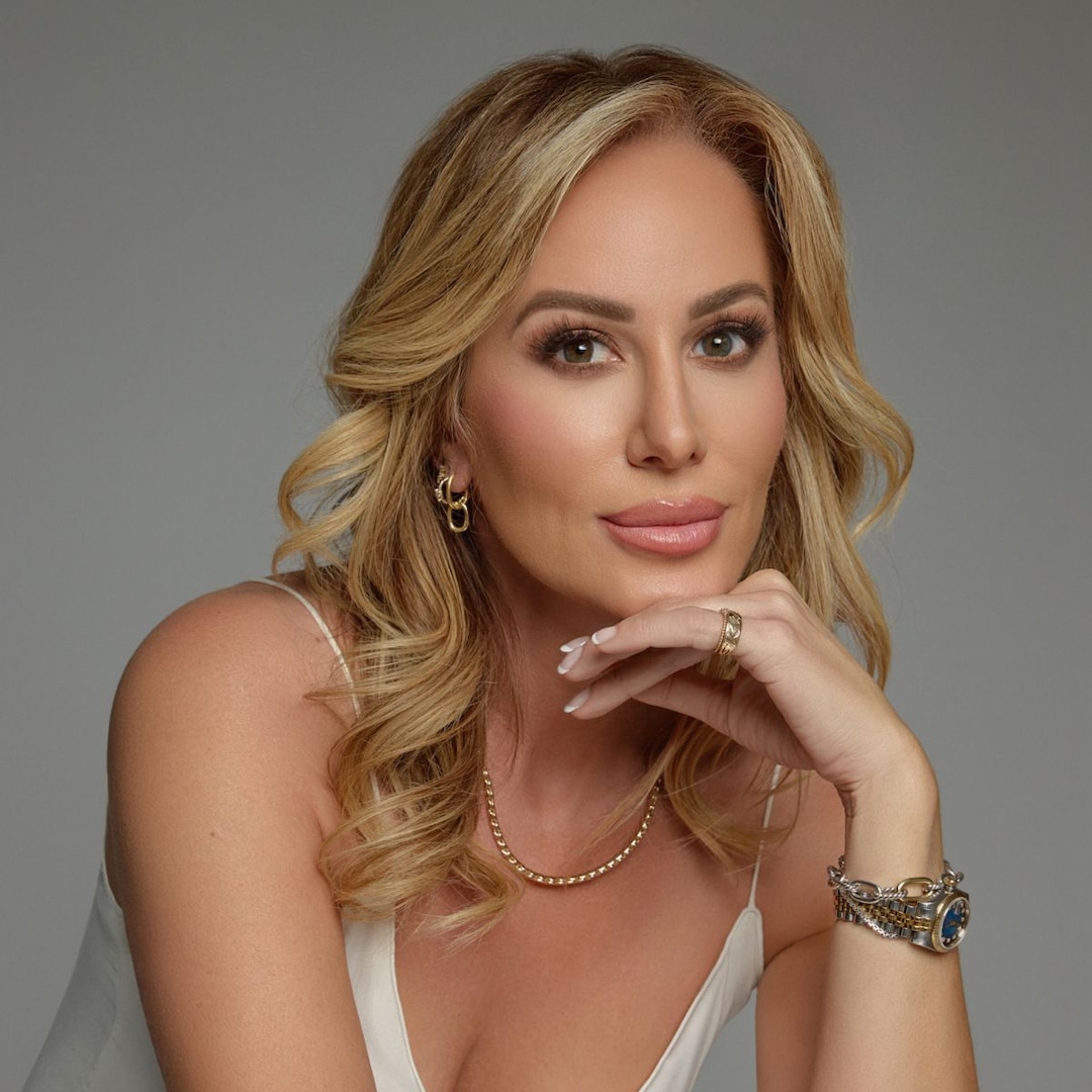 Cómo el influencer de belleza Kat James clava la sombra de ojos perfecta cada vez