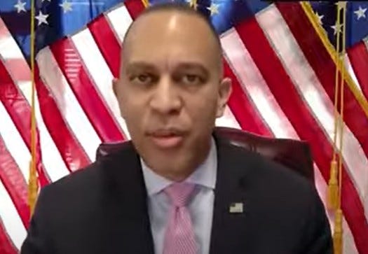 Hakeem Jeffries promete que los demócratas harán todo lo posible para detener el proyecto de ley de estafadores fiscales de Trump