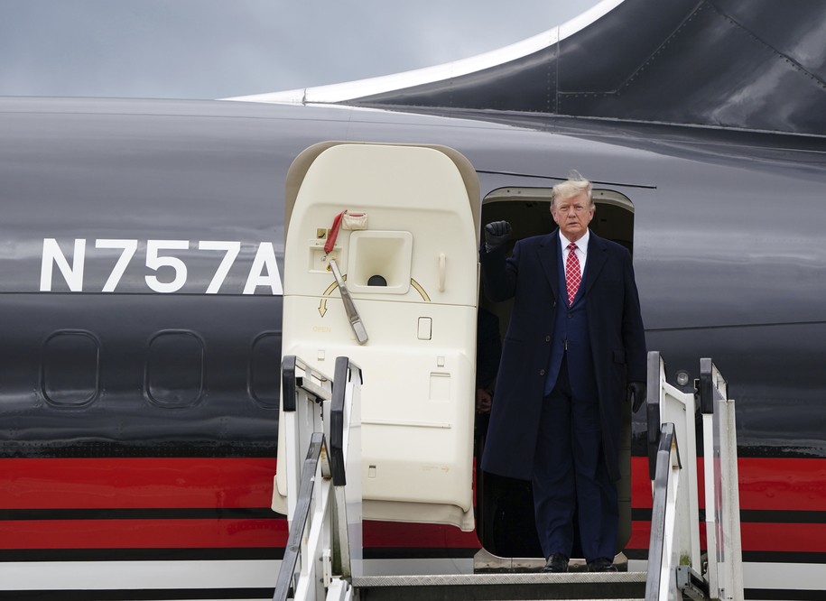 Según los informes, Trump recibe un regalo de jubo de lujo de Qatar de Qatar