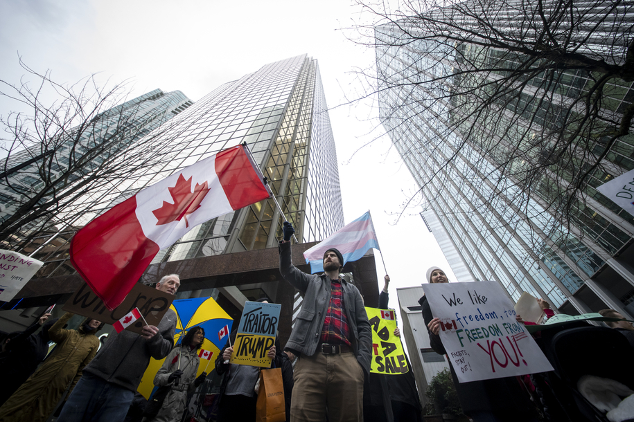Los republicanos en el Congreso de repente les importa lo que los canadienses piensan