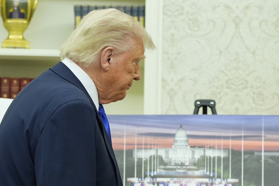 Trump demuestra que no tiene idea de lo que es la constitución, nuevamente