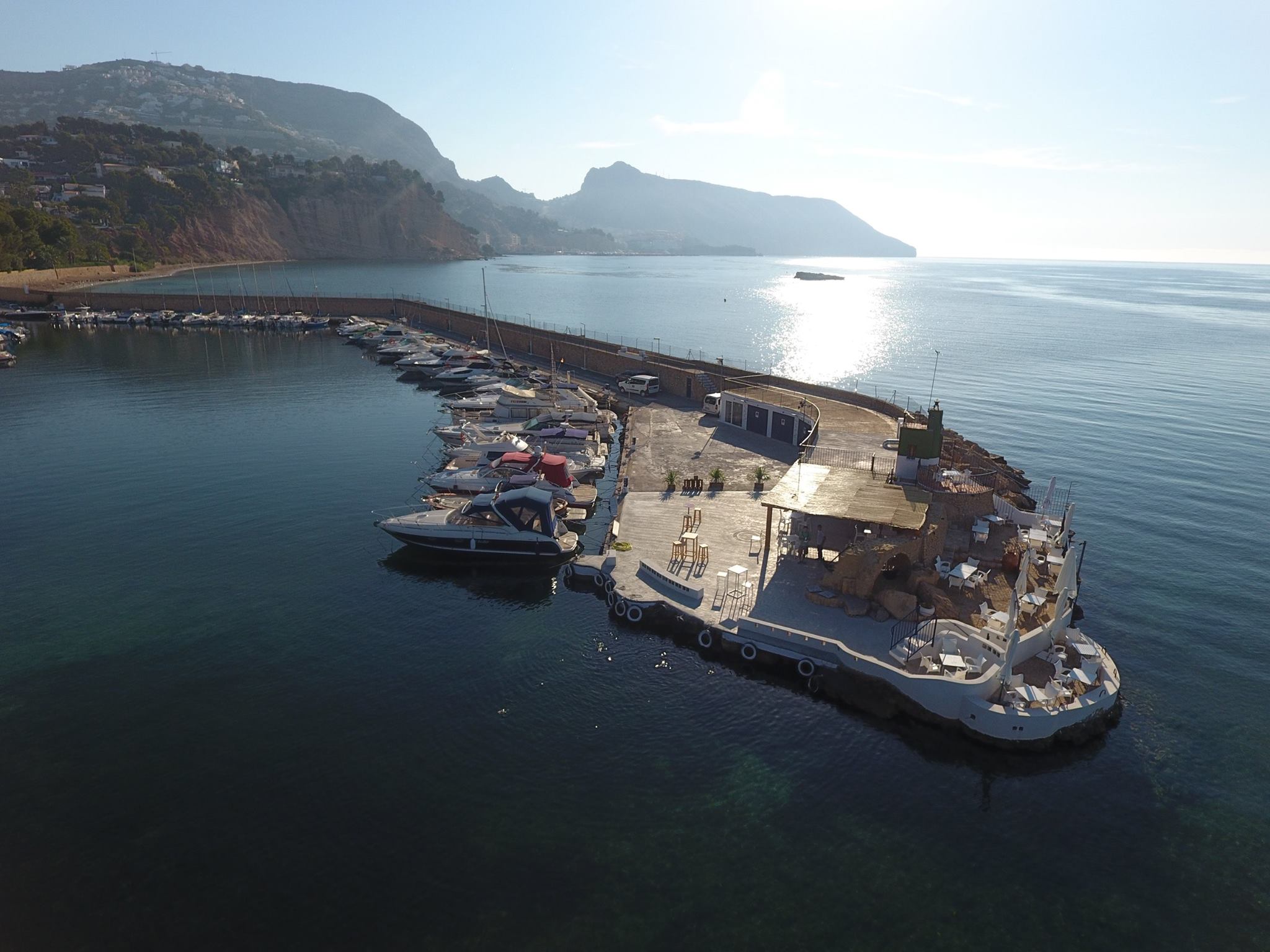 Costa Blanca Marina utilizada por clientes ricos obtiene un impulso de 15 millones de euros con un nuevo área de ocio y restaurante