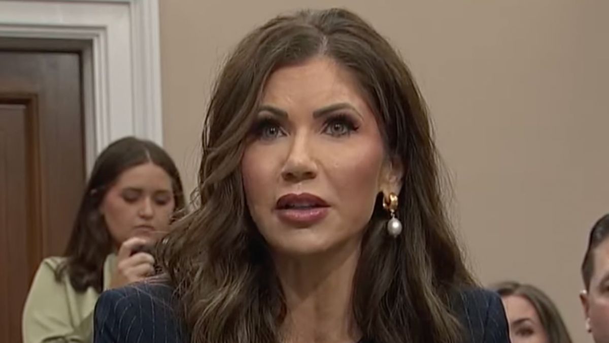 El secretario del DHS pide una pena de muerte para 2 presuntos contrabandistas humanos