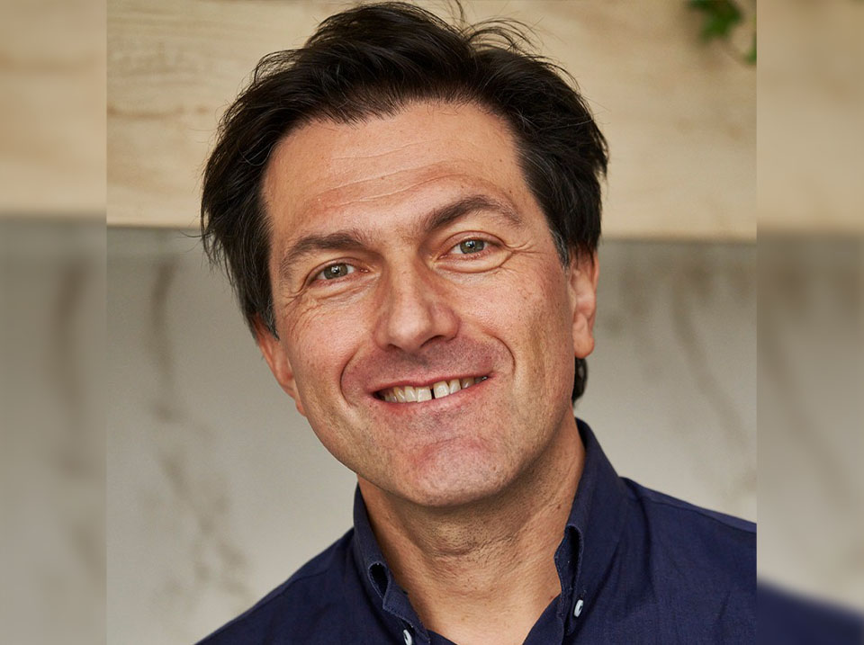 Giulio toscani sobre integración de IA, estrategia digital y transformación comercial líder a escala