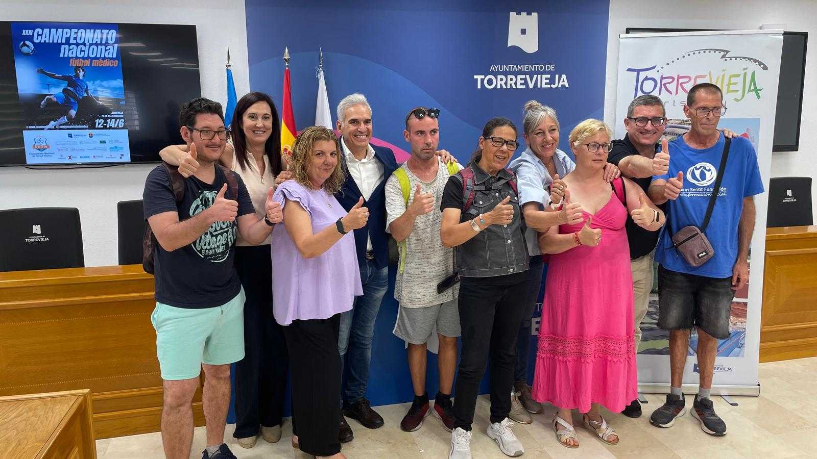 Los médicos intercambian escampes por pernos en Costa Blanca Football Showdown