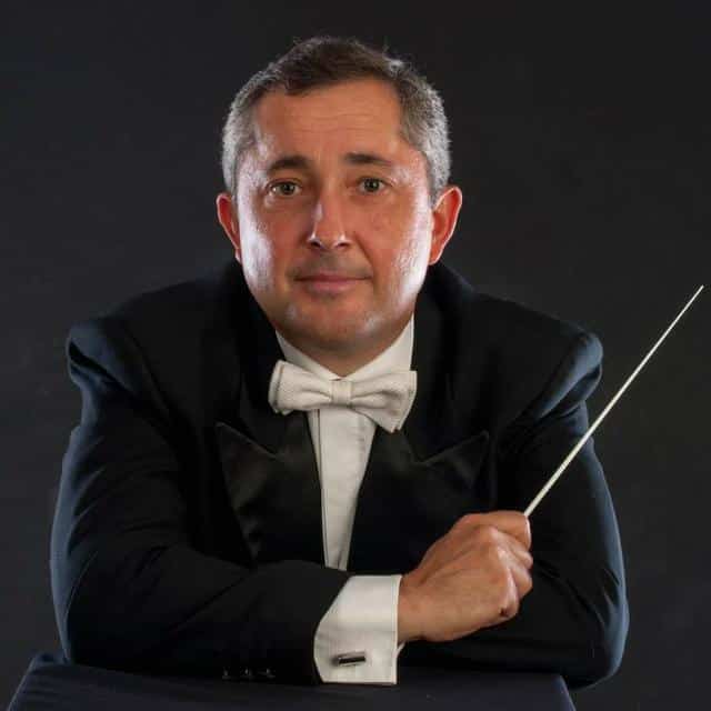 Cortina final del maestro: Sánchez renuncia en furia de la orquesta que fundó