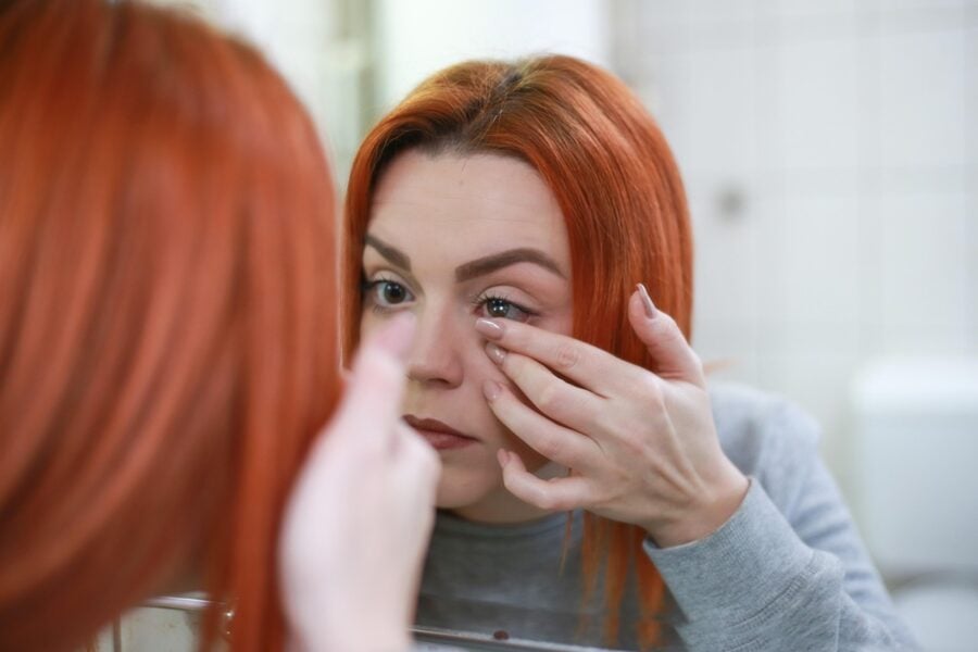 Las lentes de contacto dan a los humanos visión sobrehumana infrarroja