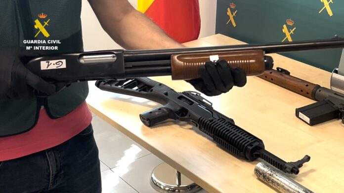 Anillo de tráfico de armas suministrando pandillas de drogas reveladas en Alicante y Murcia