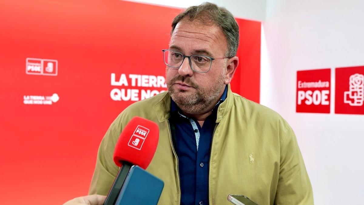 “Los socialistas no merecemos este”