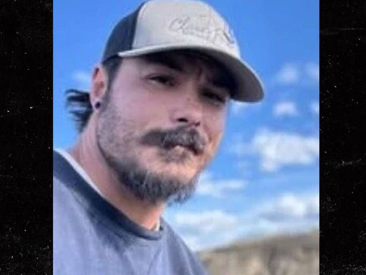 Los policías dicen que el ‘padre asesino’ fugitivo Travis Decker es posible vivo, no amenazado para el público