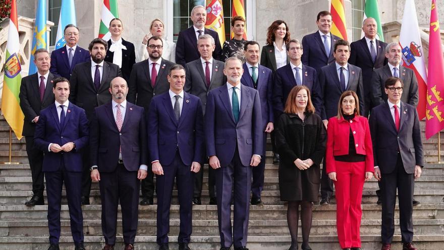 Comunidadades Autónomas | El Gobierno Busca Salvar la Conferencia de Presidenta y Se Pliega A Estudiar la Nueva Propuesta del PP