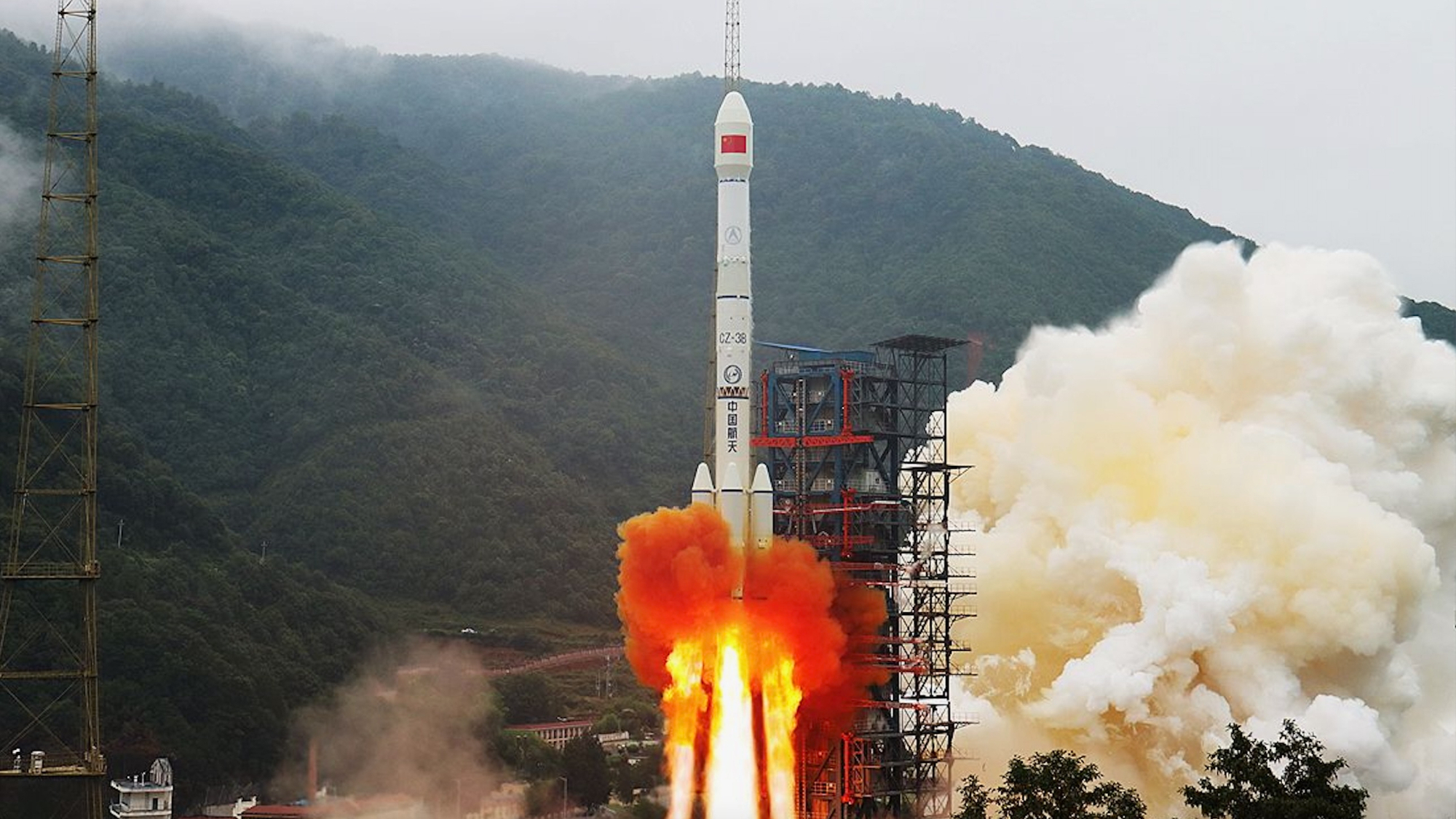 2 naves espaciales chinas se reunieron 22,000 millas sobre la Tierra. ¿Qué estaban haciendo?
