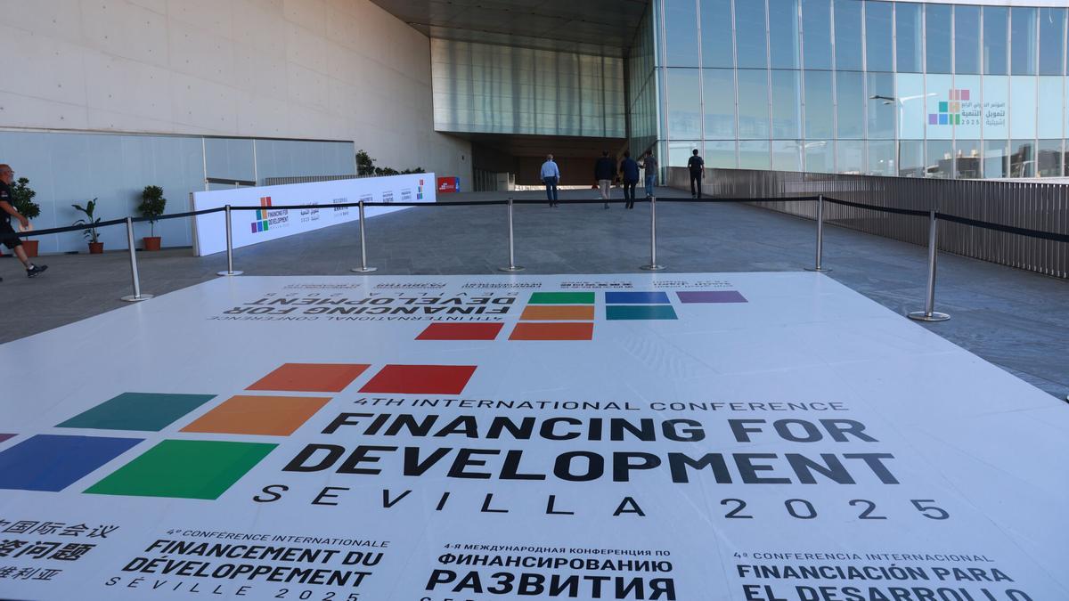 por qué IMPORTANTE DE IMPORTANTE AUNQUE LA FOTO DE FAMILIA SALGA MUY COJA