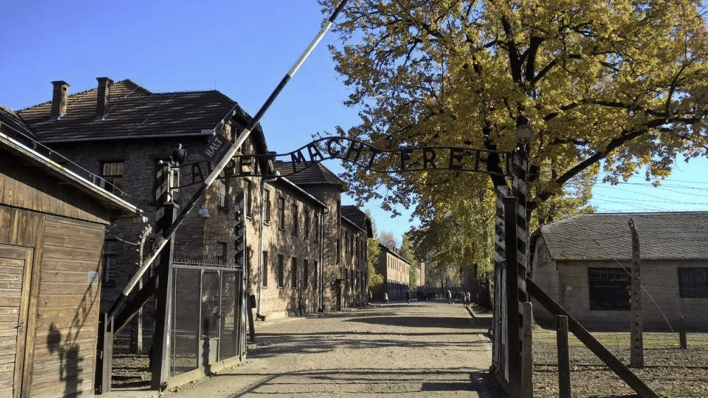 La mejor manera de llegar de Krakow a Auschwitz – Opciones de transporte en comparación