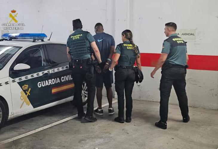 El trabajador del hotel de Mallorca que sufrió una mandíbula rota en manos de turistas británicos dice que su vida ‘ha sido arruinada’