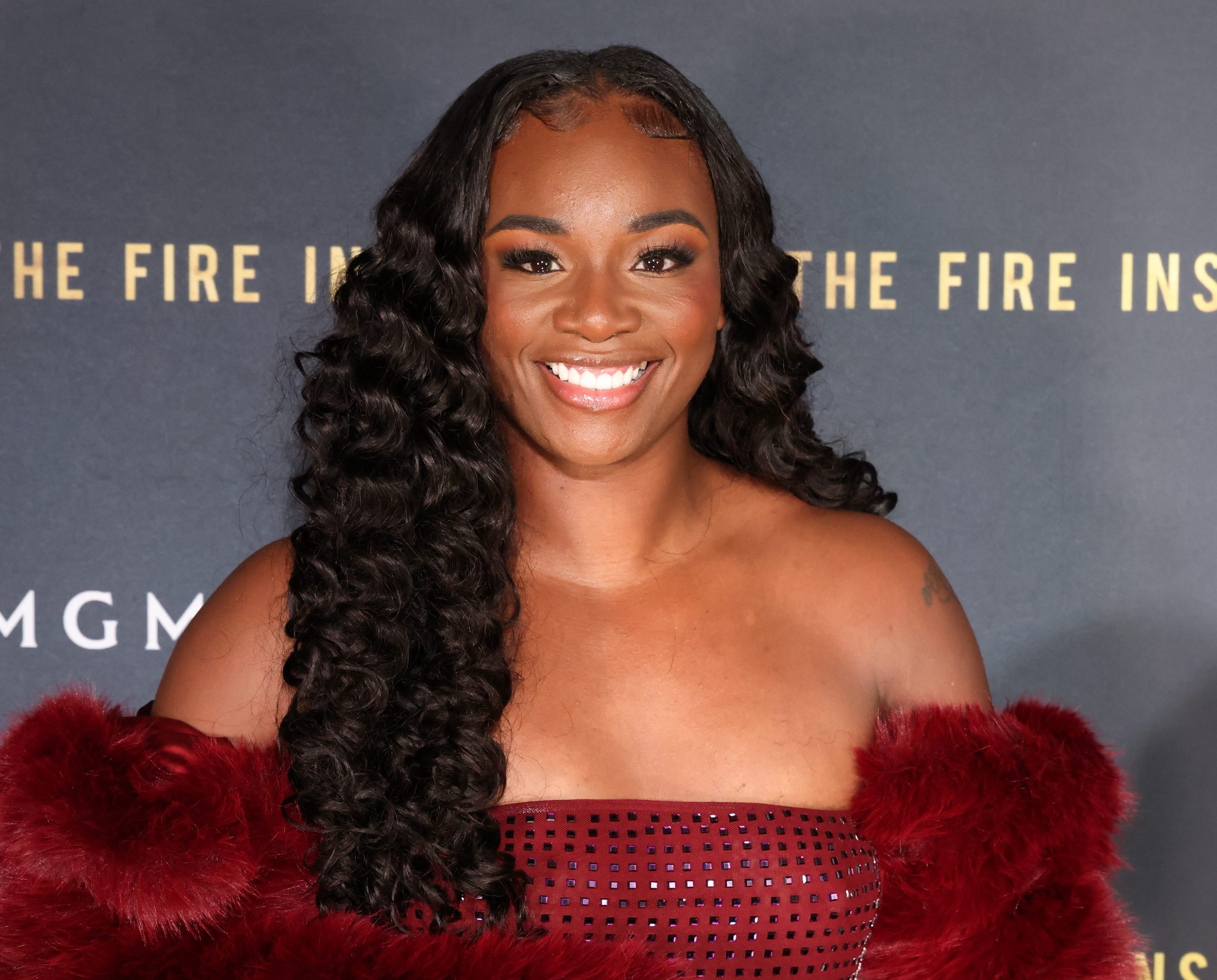 Claressa Shields verifica los trolls por hablar sobre ella & Papoose