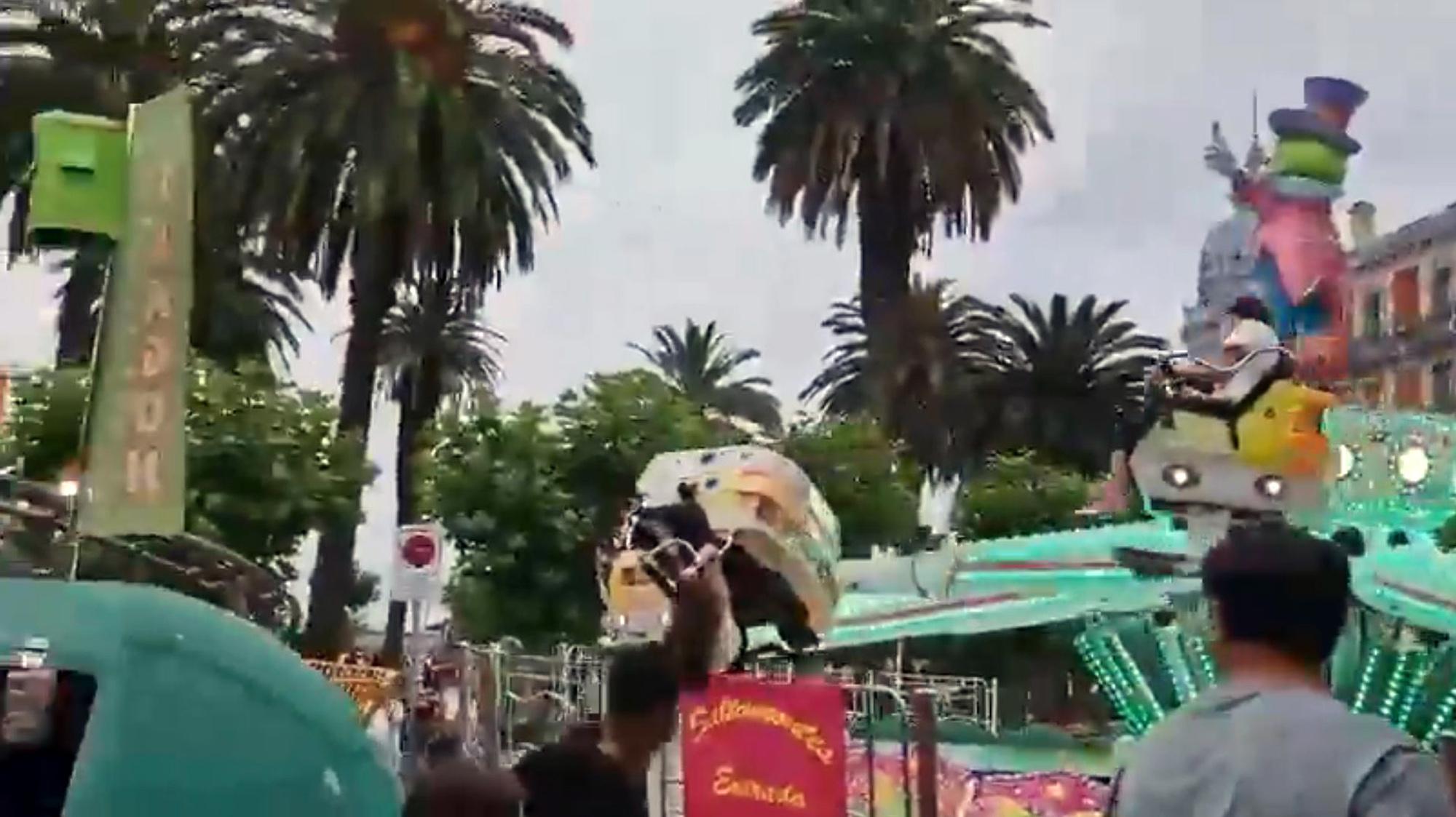 Horror de recinto ferial como paseo en carruaje se rompe en el aire ⋆ Madrid Metropolitan