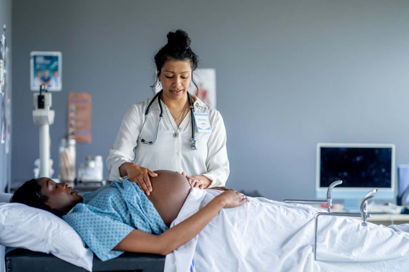 Los pelvis de mujeres se están reduciendo: ¿cómo es eso cambiar el parto?