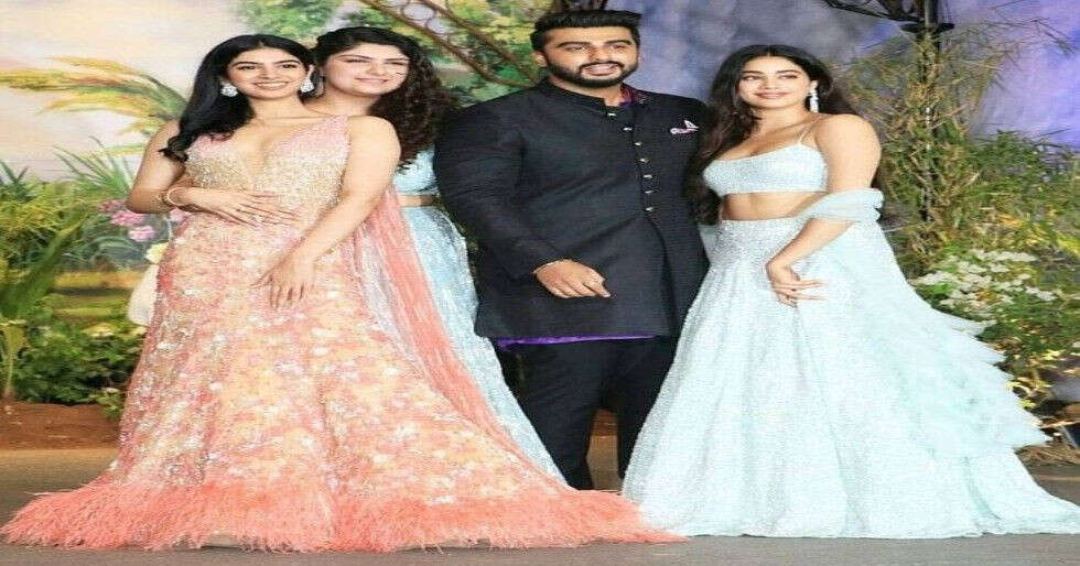 En fotos: la estrella de cumpleaños Arjun Kapoor los mejores momentos con sus hermanas