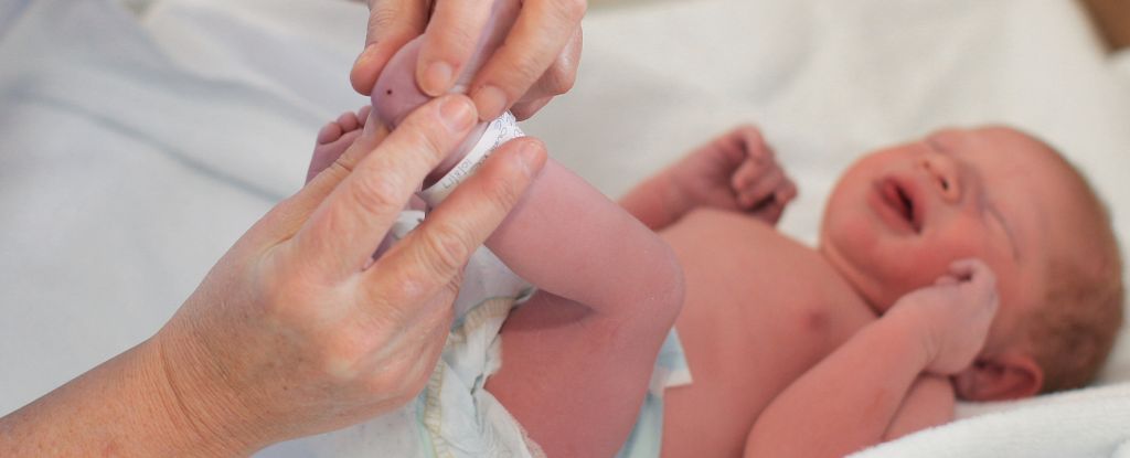 El plan en negrita para probar el ADN a todos los bebés en el Reino Unido plantea graves riesgos, los expertos advierten: Sciencealert