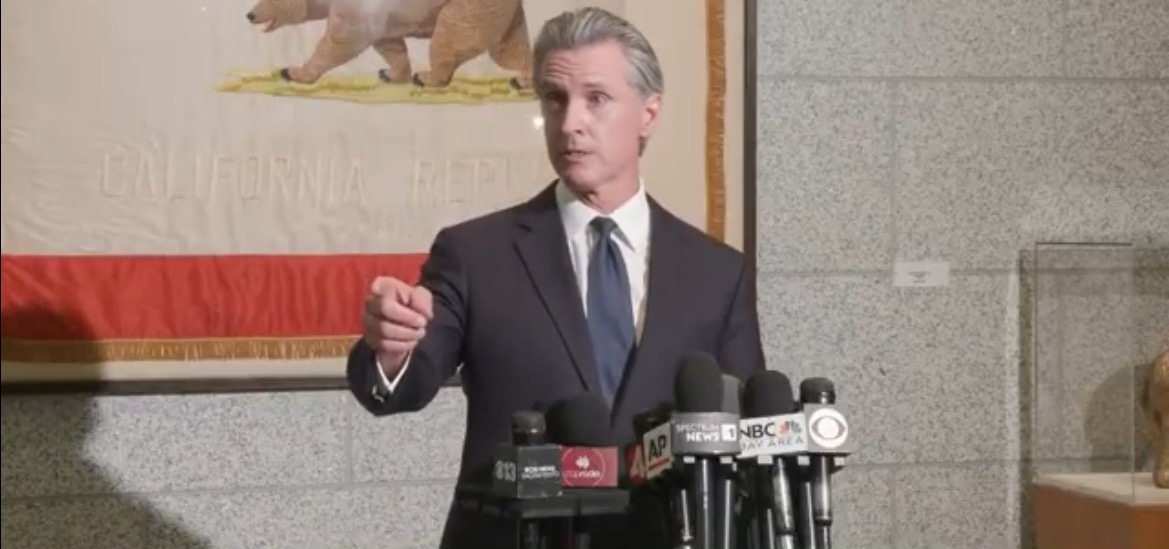 Newsom desquio dice que si le contaba al público sobre su llamada con el presidente Trump, “enviaría escalofríos por la columna vertebral” (video) | El experto de la puerta de entrada