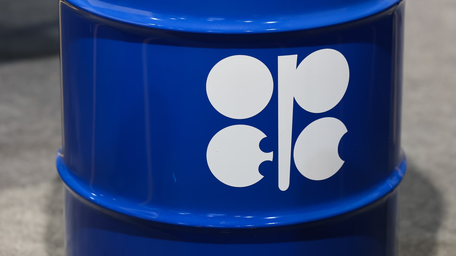 Los precios del petróleo se recuperan en medio de tensiones geopolíticas crecientes y señales de demanda mixtas