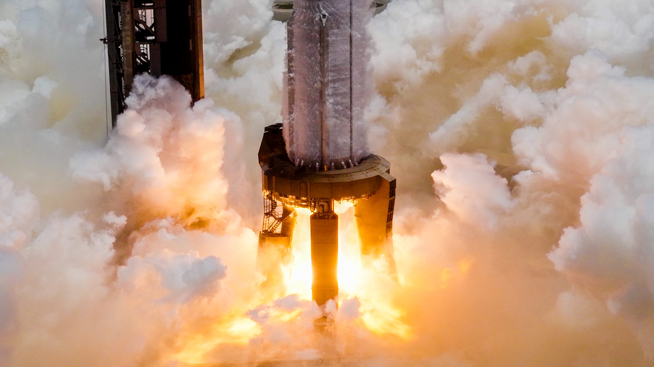 SpaceX dispara Super Heavy Booster antes del décimo vuelo de prueba de Starship (video)