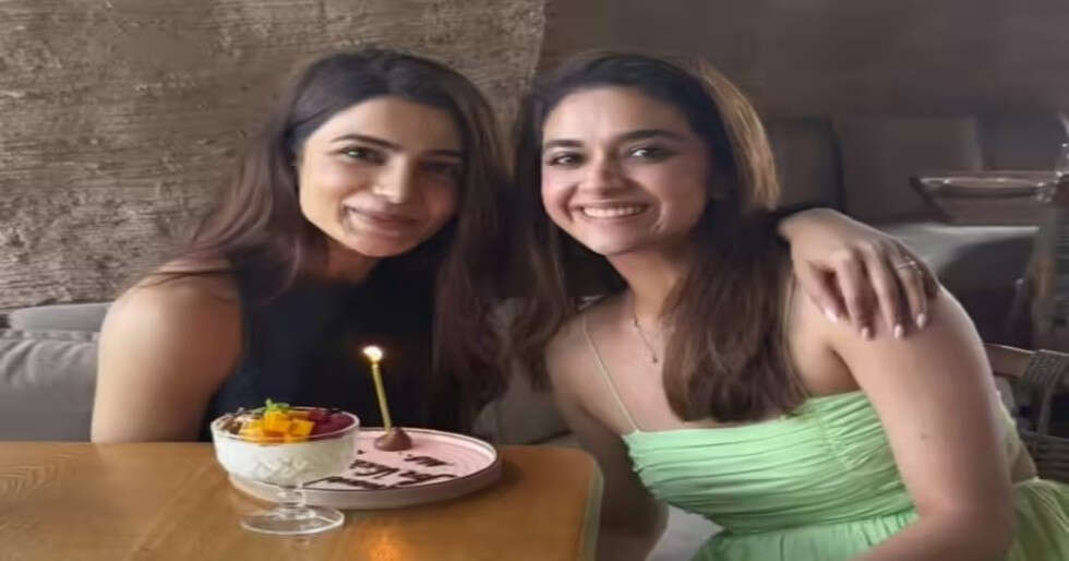 Samantha Ruth Prabhu y Keerthy Suresh se encuentran con fanáticos de las sorpresas