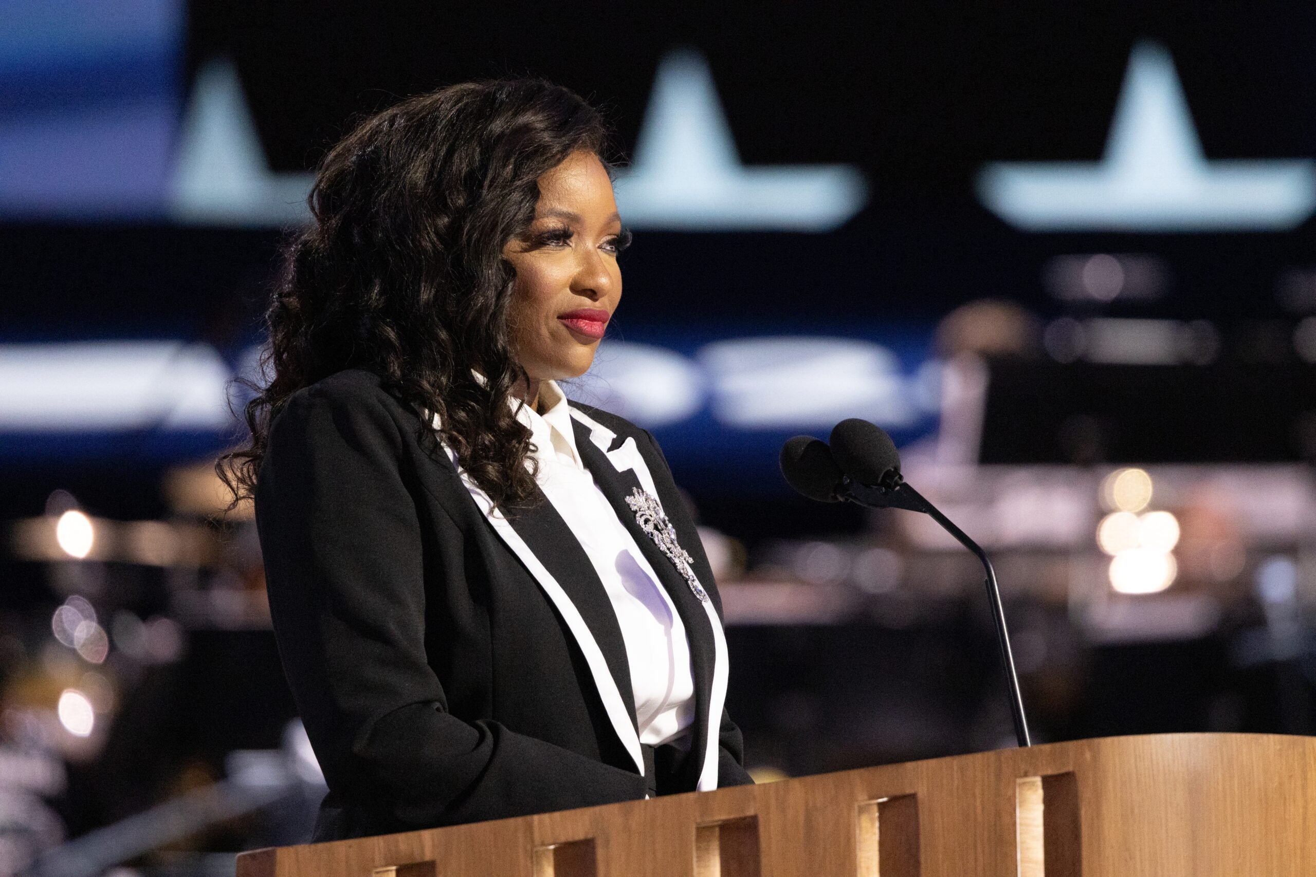 La representante Jasmine Crockett dice que los demócratas citarán a Musk si retoman la casa