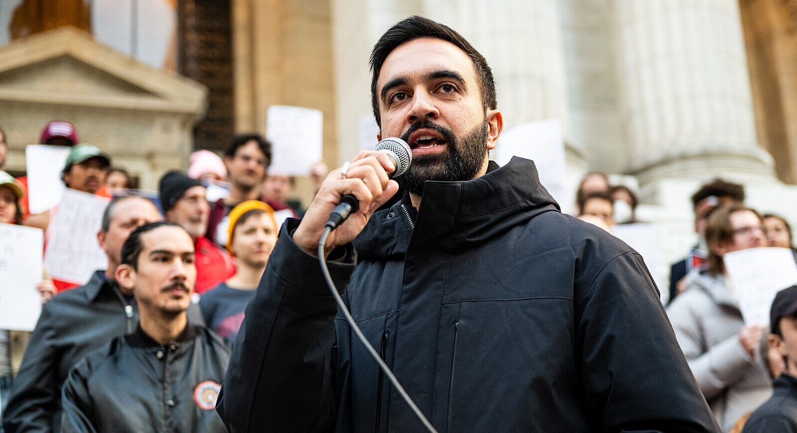 Los corredores de bienes raíces de Nueva York dicen que han sido inundados de llamadas de personas que buscan huir de la ciudad después de la victoria primaria de Mamdani | El experto de la puerta de entrada