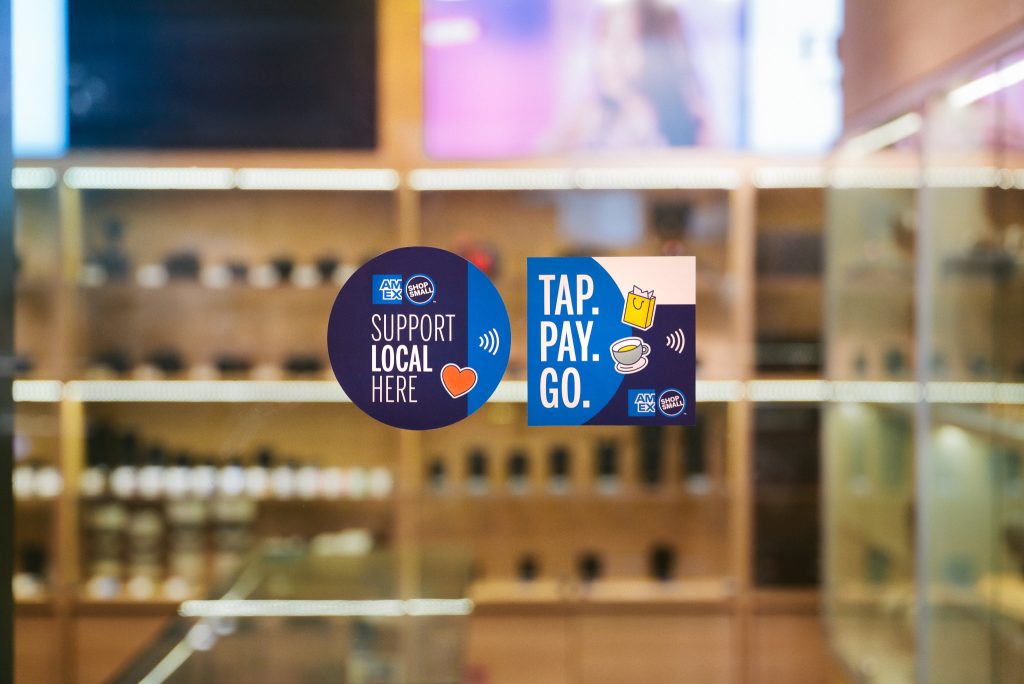 Mientras Singapur celebra su 60 cumpleaños, la pequeña tienda de Amex se maneja en las empresas locales por sexto año