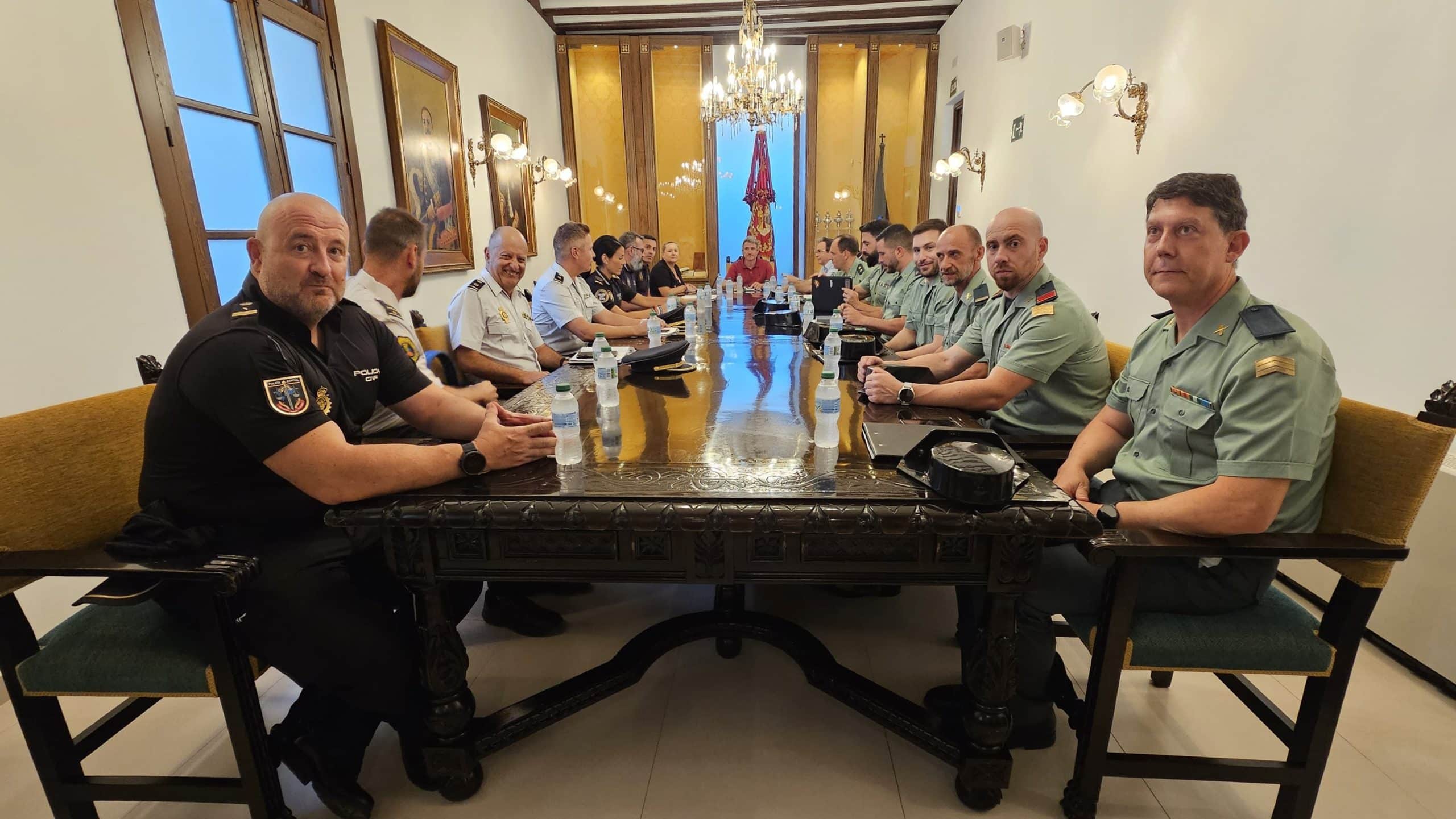 Las conversaciones de crisis de seguridad celebradas sin asistencia al concejal costero clave