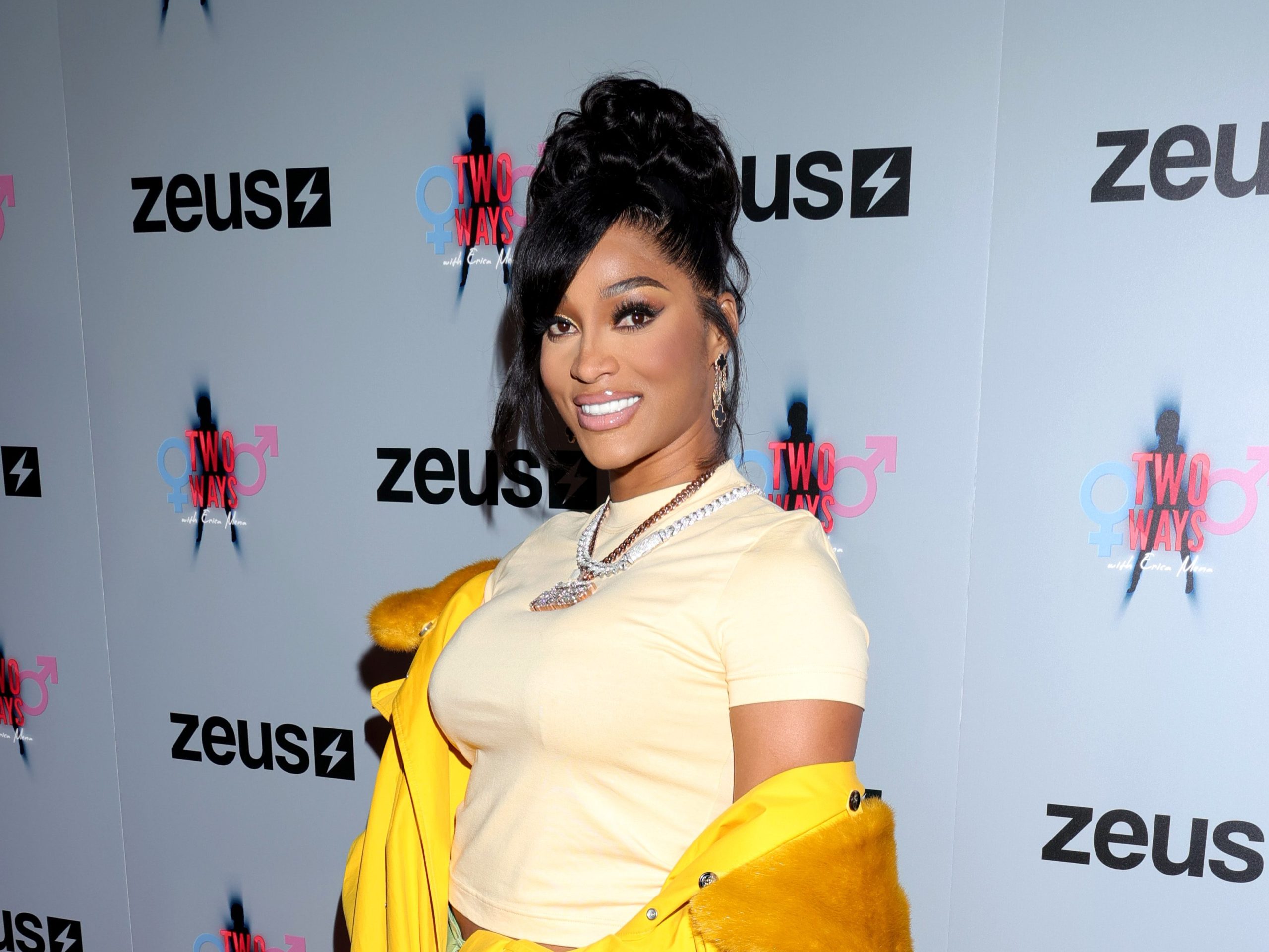La hija de Joseline Hernández derrite los corazones con habilidades lingüísticas