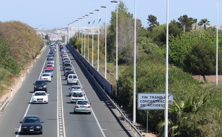 Dos accidentes dentro de una hora cuando el accidente de muerte N-332 detiene el viaje matutino en Torrevieja